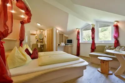 Ein Bett oder Betten in einem Zimmer der Unterkunft Bed & Breakfast Landhaus Strasser