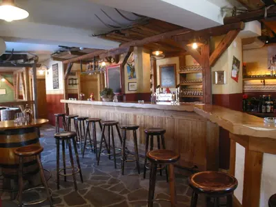 Lounge oder Bar in der Unterkunft Sport und Familienhotel Klausen