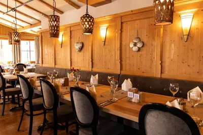 Ein Restaurant oder anderes Speiselokal in der Unterkunft Sport und Familienhotel Klausen