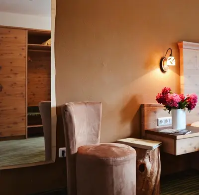 Ein Sitzbereich in der Unterkunft Sport und Familienhotel Klausen