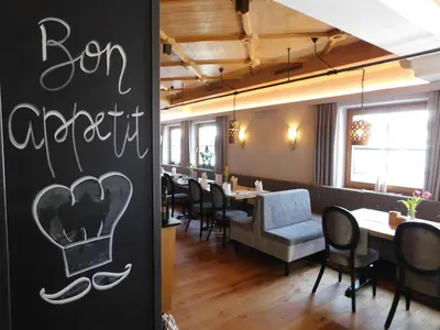 Ein Sitzbereich in der Unterkunft Sport und Familienhotel Klausen