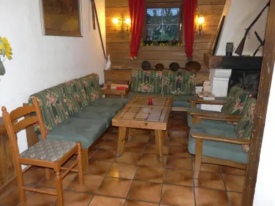 Ein Sitzbereich in der Unterkunft Hotel Aurach