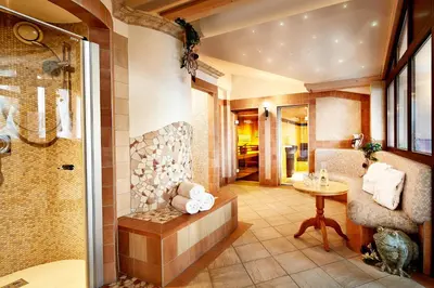 Ein Badezimmer in der Unterkunft Hotel Flatscher