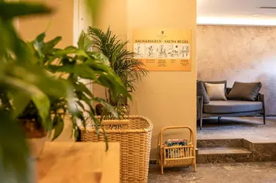 Ein Sitzbereich in der Unterkunft Hotel Hochfilzer