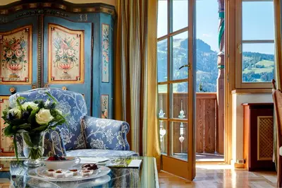 Ein Sitzbereich in der Unterkunft Relais & Châteaux Hotel Tennerhof
