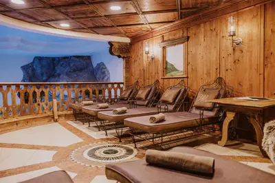 Ein Sitzbereich in der Unterkunft Hotel Glücksschmiede - Hinterglemm