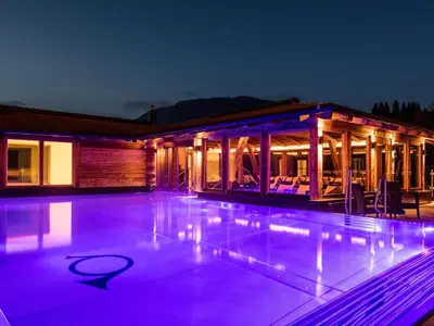 Der Swimmingpool an oder in der Nähe von Hotel Alte Post