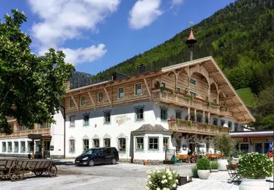 Ein allgemeiner Bergblick oder ein Berglick von der Ferienwohnung aus