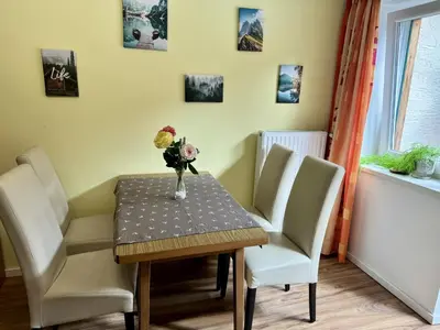 Ein Sitzbereich in der Unterkunft Alpenlodge, Ferienwohnung 15