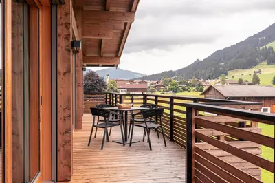 Ein allgemeiner Bergblick oder ein Berglick von der Ferienwohnung aus