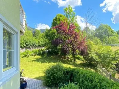 Ein Garten an der Unterkunft Buchensteinblick