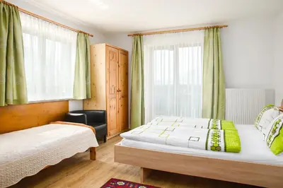 Ein Bett oder Betten in einem Zimmer der Unterkunft Ferienwohnung Schwarzenauer