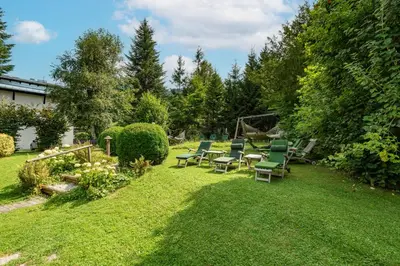 Ein Garten an der Unterkunft Landhaus Kaiserblick
