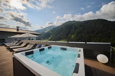 Ein allgemeiner Bergblick oder ein Berglick von der Ferienwohnung aus