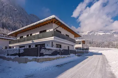 Ein allgemeiner Bergblick oder ein Berglick von der Ferienwohnung aus