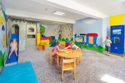 Der Kid's Club in der Unterkunft Apparthotel Talhof, Restaurant, Pool und Spa