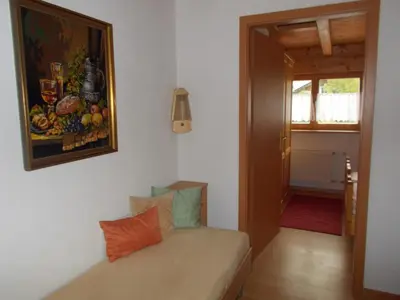 Ein Sitzbereich in der Unterkunft Haus Waldruh