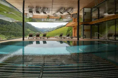 Der Swimmingpool an oder in der Nähe von Hotel Marten -Joker Card Partner-