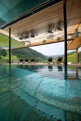 Der Swimmingpool an oder in der Nähe von Hotel Marten -Joker Card Partner-