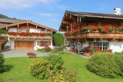 Ein Garten an der Unterkunft Chalet Eder