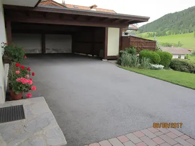 Ein allgemeiner Bergblick oder ein Berglick von der Ferienwohnung aus