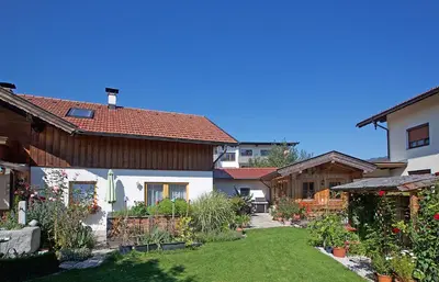 Ein Garten an der Unterkunft Ferienwohnung Maria