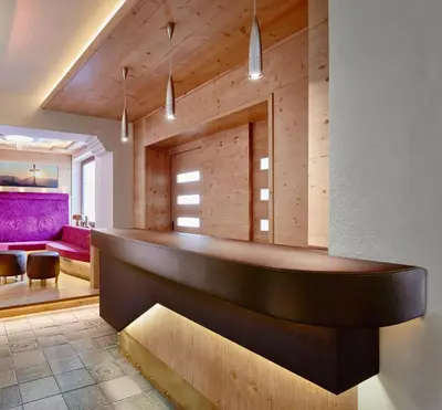 Ein Sitzbereich in der Unterkunft Hotel Platzl