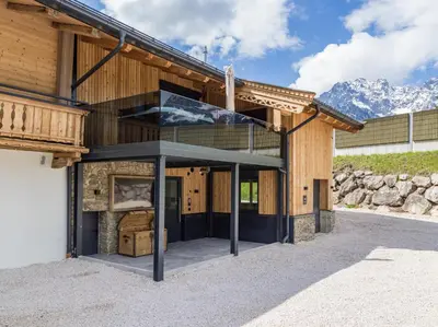 Ein allgemeiner Bergblick oder ein Berglick von der Ferienwohnung aus