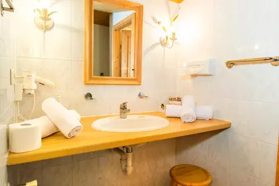Ein Badezimmer in der Unterkunft Hotel Frohnatur