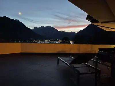 Ein allgemeiner Bergblick oder ein Berglick von der Ferienwohnung aus