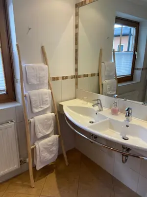 Ein Badezimmer in der Unterkunft Hotel in the HEART of the Alps