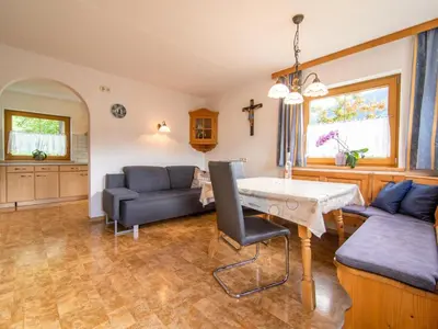 Ein Sitzbereich in der Unterkunft Chalet Blaserhof