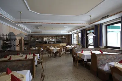 Ein Restaurant oder anderes Speiselokal in der Unterkunft Hotel Bärenbachhof - Joker card included in summer