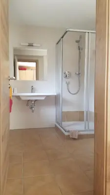 Ein Badezimmer in der Unterkunft Haus Maria