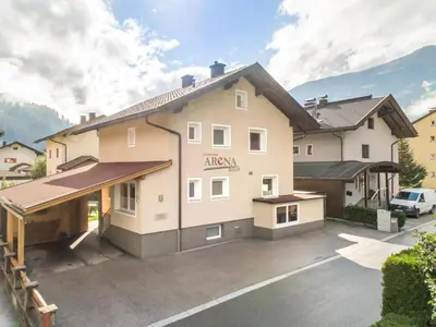 Ein allgemeiner Bergblick oder ein Berglick von des Ferienhauses aus