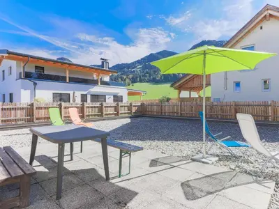 Ein allgemeiner Bergblick oder ein Berglick von der Ferienwohnung aus