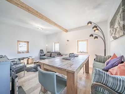 Ein Sitzbereich in der Unterkunft Chalet Adriana
