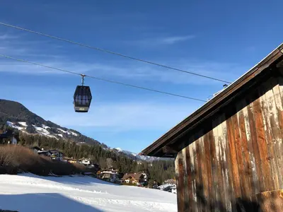 Ein allgemeiner Bergblick oder ein Berglick von der Ferienwohnung aus