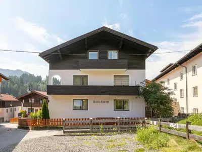 Das Gebäude in dem sich das Chalet befindet