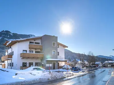 Ein allgemeiner Bergblick oder ein Berglick von der Ferienwohnung aus