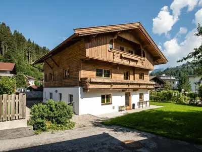 Das Gebäude in dem sich das Chalet befindet