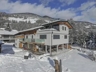 Ein allgemeiner Bergblick oder ein Berglick von der Ferienwohnung aus