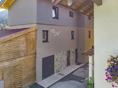 Das Gebäude in dem sich die Ferienwohnung befindet