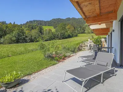 Ein allgemeiner Bergblick oder ein Berglick von der Ferienwohnung aus