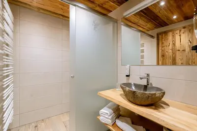 Ein Badezimmer in der Unterkunft Hotel Restaurant Hexenalm