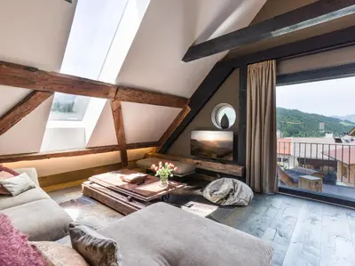 Ein allgemeiner Bergblick oder ein Berglick von der Ferienwohnung aus
