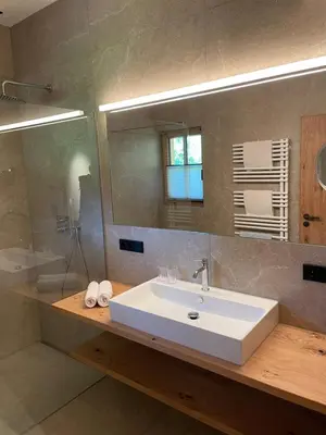 Ein Badezimmer in der Unterkunft Wegrainhof