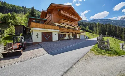 Ein allgemeiner Bergblick oder ein Berglick von der Ferienwohnung aus