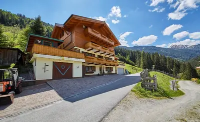 Ein allgemeiner Bergblick oder ein Berglick von der Ferienwohnung aus