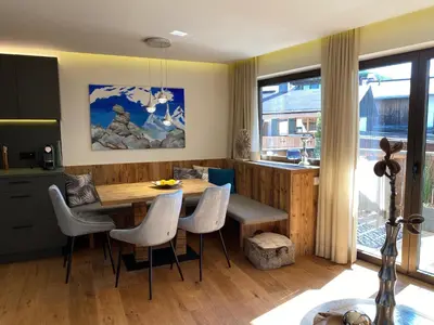Ein Sitzbereich in der Unterkunft Alpine Lodge by Apartment Managers